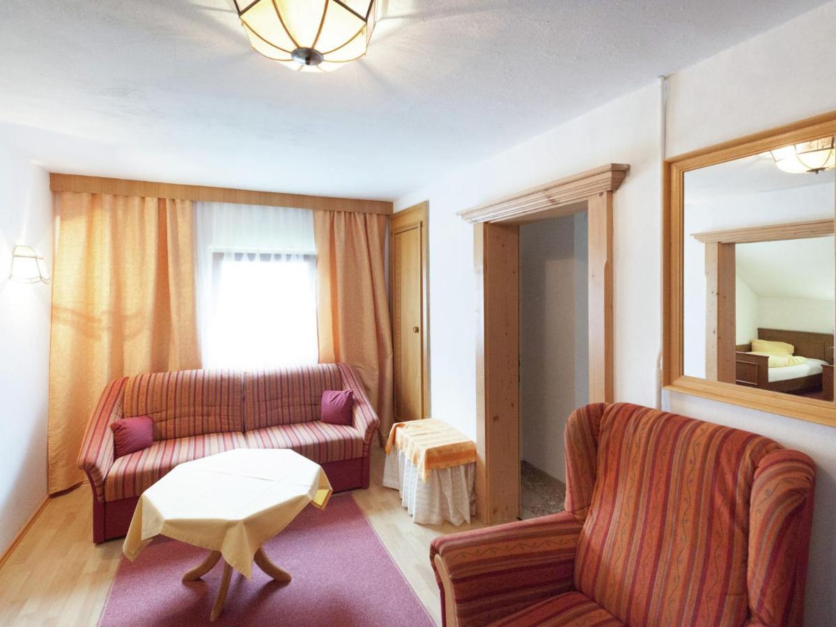 Guesthouse In Vent With Balcony Exterior foto