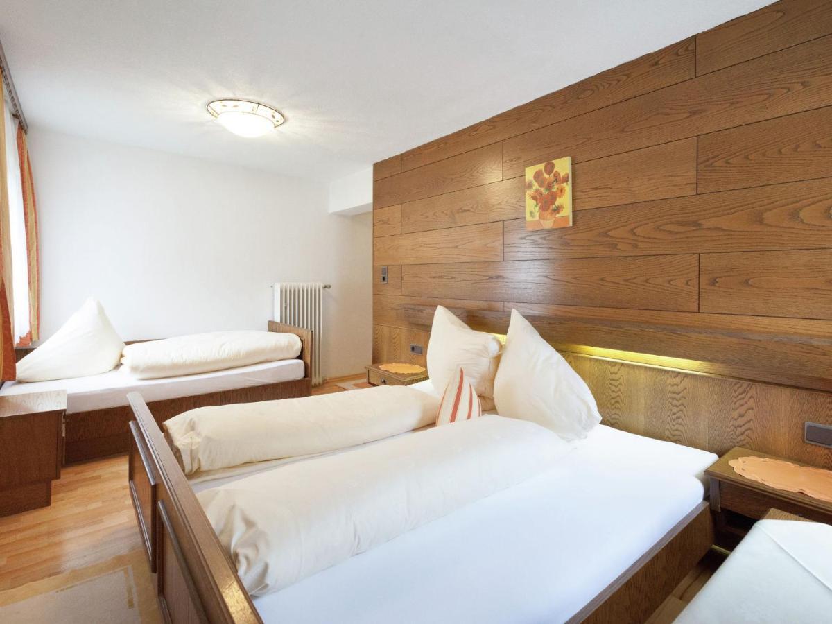 Guesthouse In Vent With Balcony Exterior foto